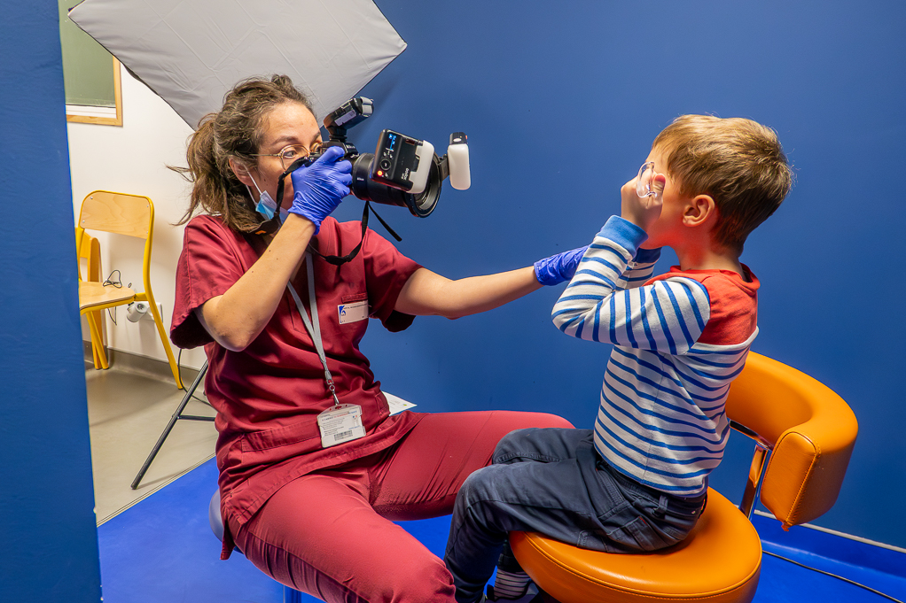  Image séance photo médicale MAFACE Necker - Prise de vue enfant bouche